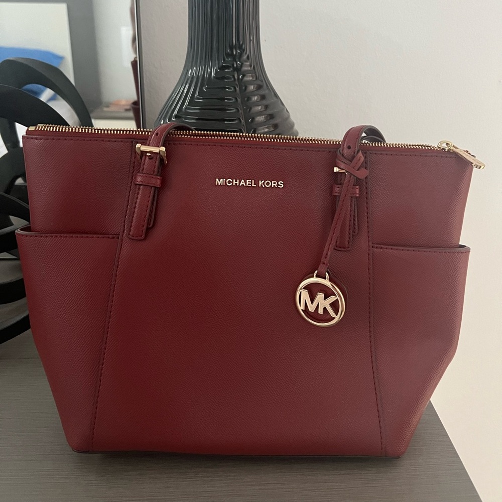 NWT Michael Kors Charlotte Large Tote